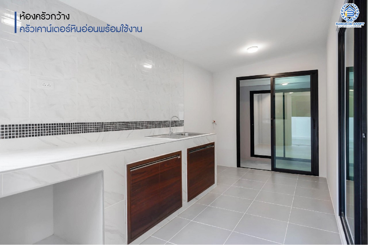 บ้านมือสองตกแต่งใหม่ ทำเลใจกลางเมือง ม.บ้านประชาชื่น ประชาชื่น-สามัคคี เนื้อที่ 63 ตร.ว. ฟังก์ชันจัดเต็ม 5 ห้องนอน 2 ห้องน้ำ 2 ที่จอดรถ บนทำเลเดินทางสะดวก เชื่อมต่อหลายเส้นทาง ใกล้เดอะมอลล์งามวงศ์วาน เซ็นทรัลแจ้งวัฒนะ ทางด่วน และรถไฟฟ้า (สายสีชมพู)